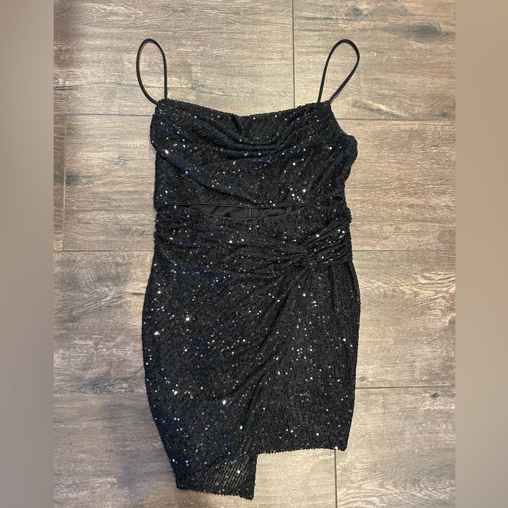 Hello Molly Twisted Shine Sequin Mini Dress in Black a Size XL New without tag - Picture 5 of 6